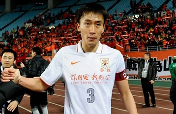 普拉蒂尼等尤文传奇与一线队见面，并参观海瑟尔惨案纪念碑（普拉蒂尼领衔尤文名宿与一线队会面，赴海瑟尔惨案纪念碑缅怀）