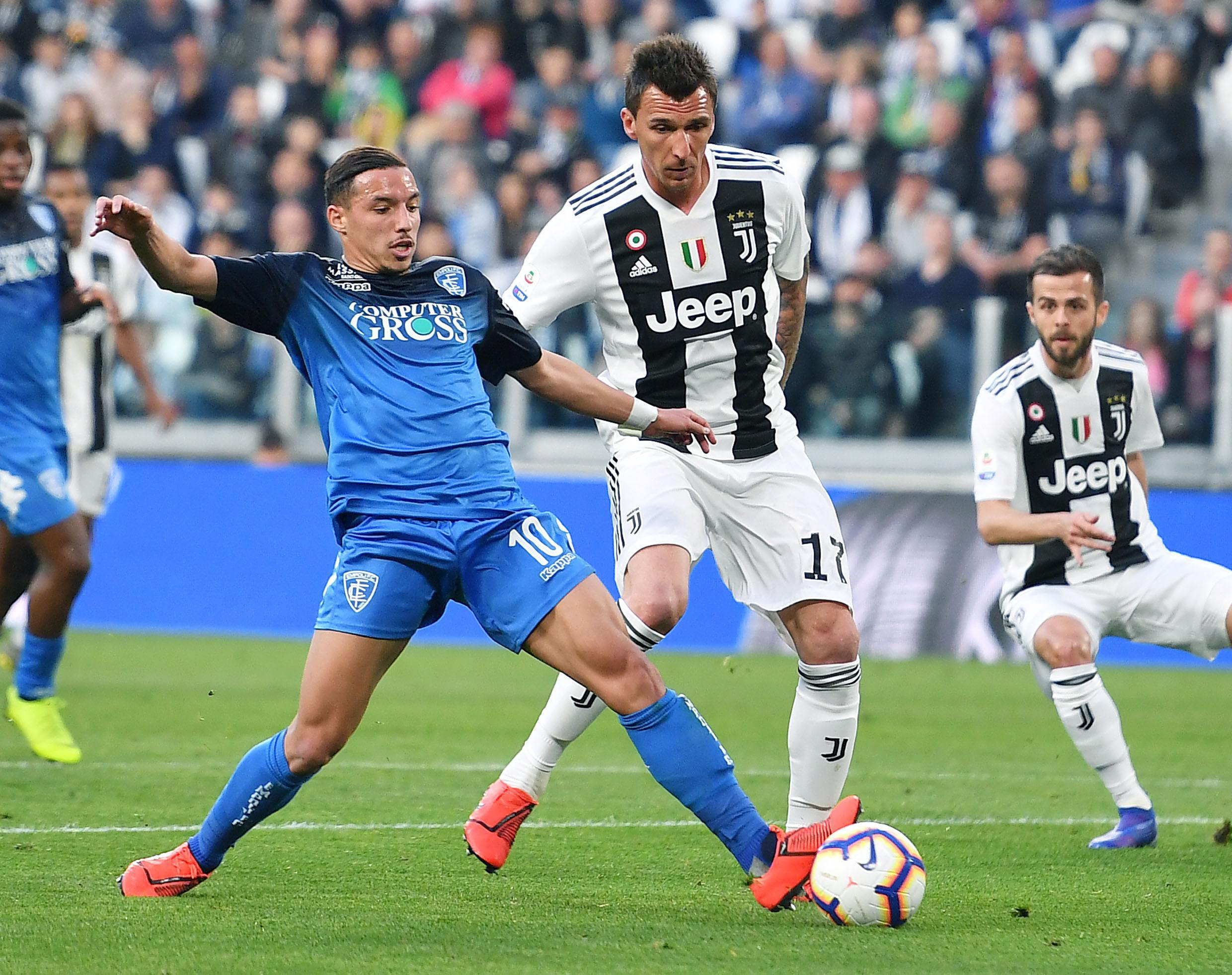 湖人替补群连夜爆发（湖人板凳席一夜狂飙）