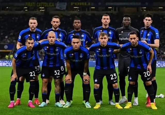 每体：众多欧洲球队有意王钰栋，最终目的地可能是英超或德甲（每体：王钰栋获欧洲多队青睐，潜在下家为英超或德甲）